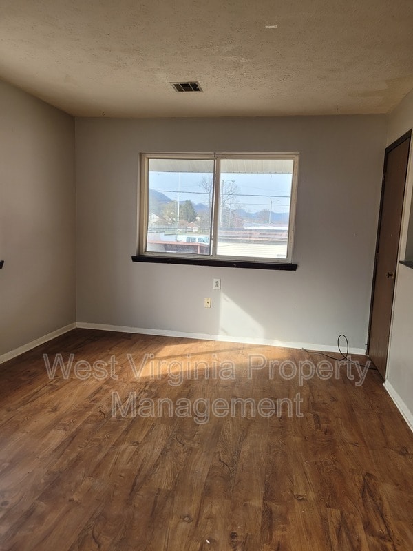 Photo - 130 Elm St Unit 6