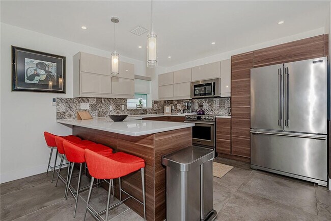 Photo - 3321 NE 18th St