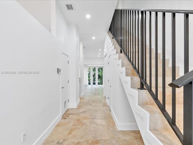 Photo - 3502 NE 166th St