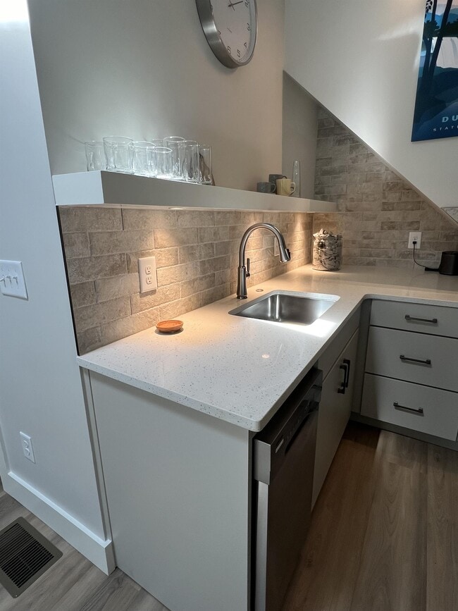 Photo - 305 Bel Aire Dr