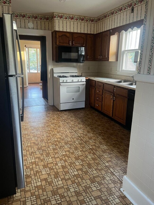 Photo - 210 Hunter St