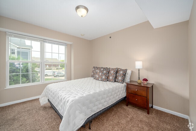 3BR, 3BA - 1,049SF - Second Bedroom
