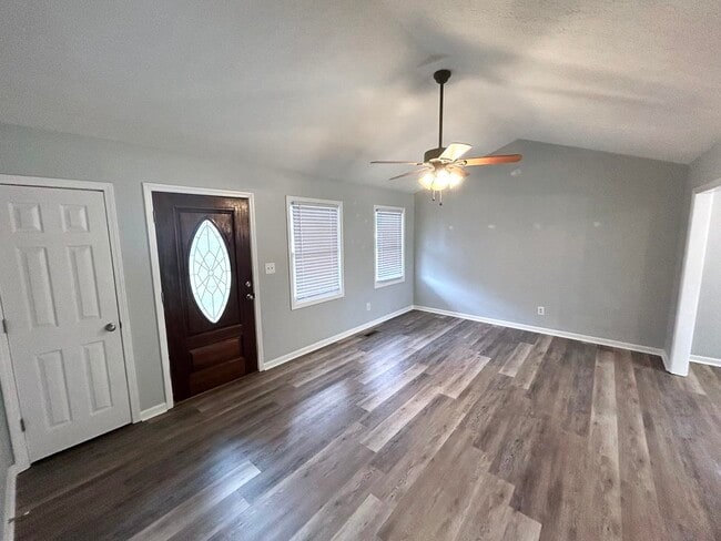 Photo - 13 Chaney Way