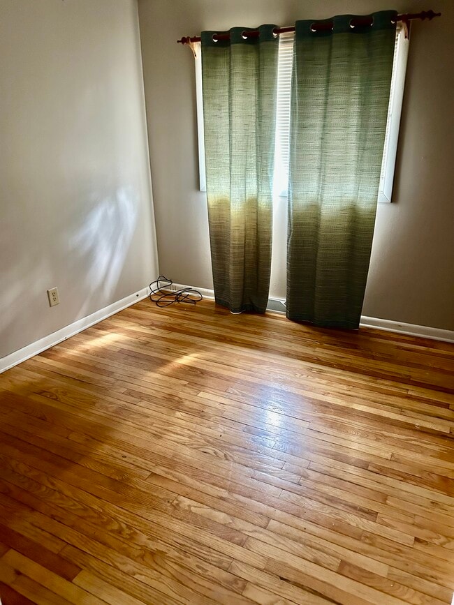 Bedroom 1 - 1609 Spruce Ct