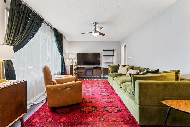 Photo - 1915 Lynwood Dr