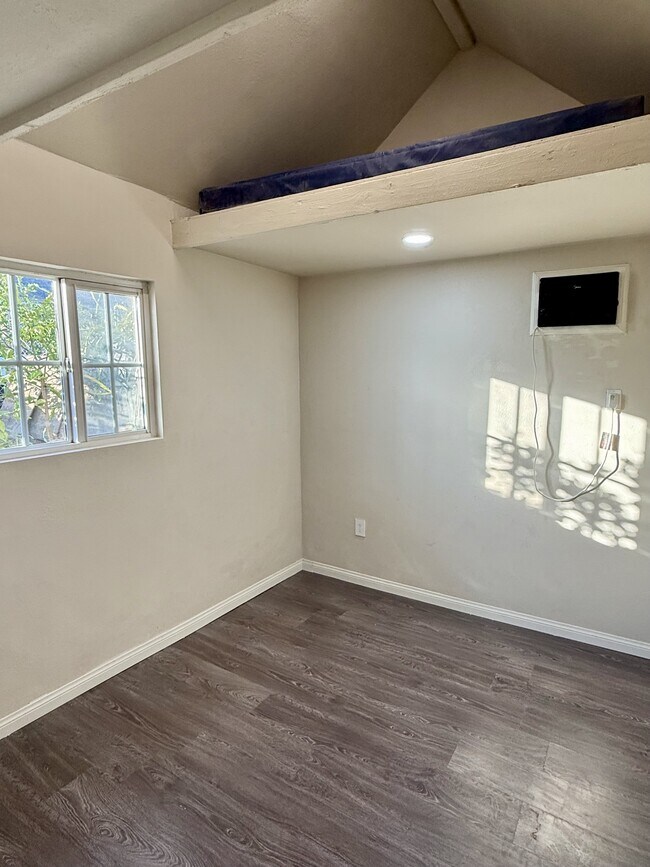 Photo - 5795 Kenwood Pl