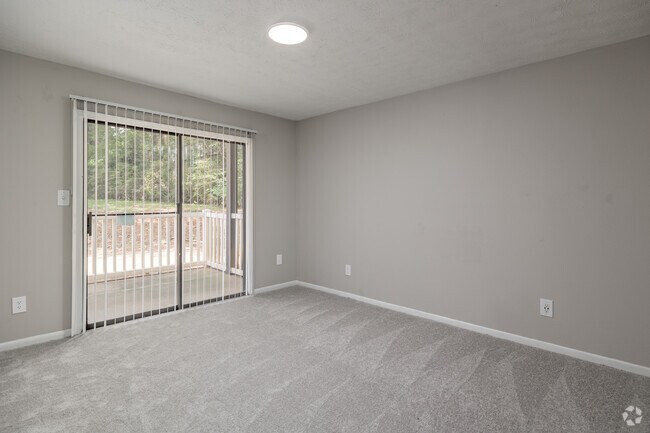 1BR, 1BA - 747SF - Bedroom