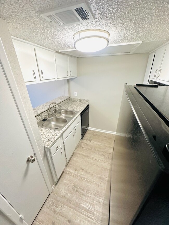 Photo - Woodbury Place Apartments