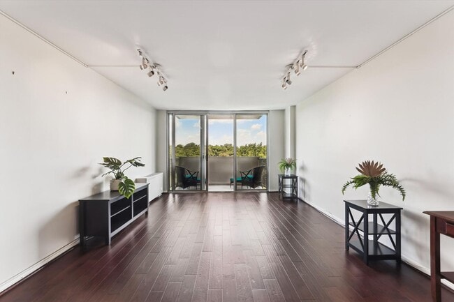 Photo - Great 2 Bedroom 2 Bath in Van Ness DC!
