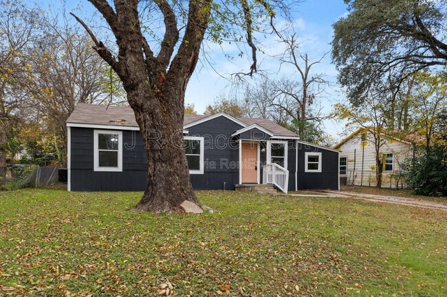 Photo - 3905 Hay Ave