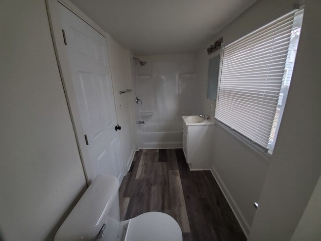 Photo - 206 Wright Ave