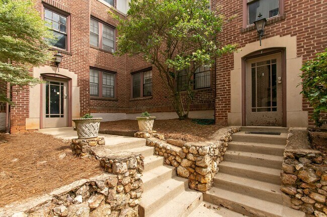 Photo - Highland Court