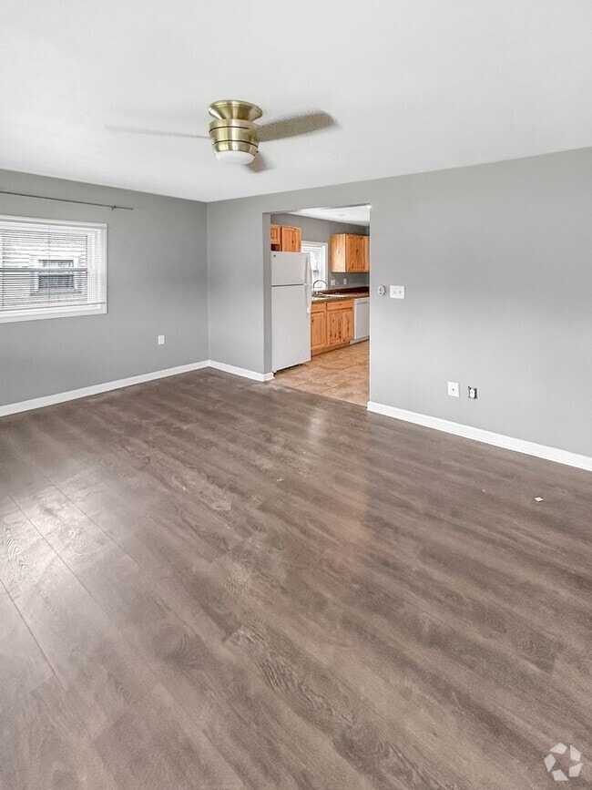Building Photo - Welcome to this charming 2-bedroom, 1-bath... Rental