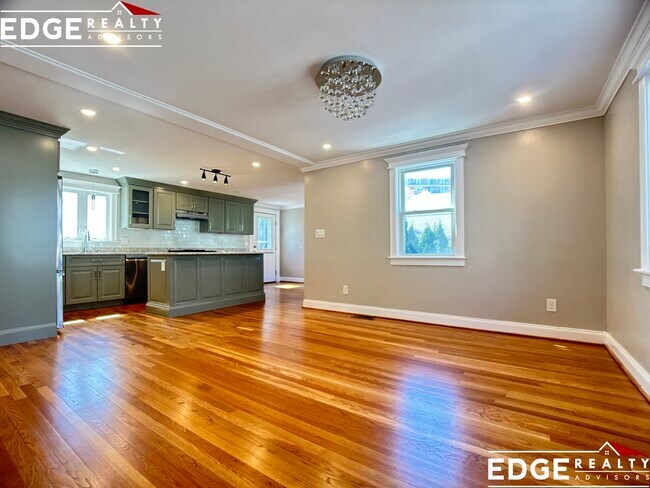 Photo - 15 Moody St Unit 1