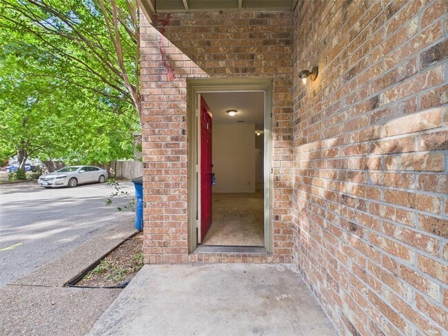 Building Photo - 4406 Avenue A Unit 1 Rental