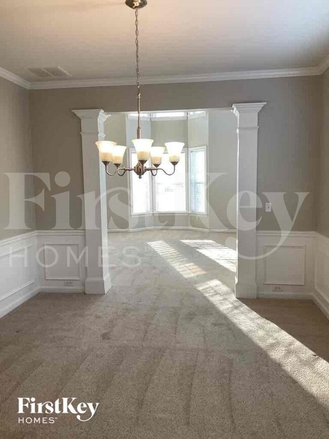 Photo - 670 Golden Meadow Dr