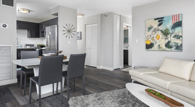 875 N State St Unit 2308