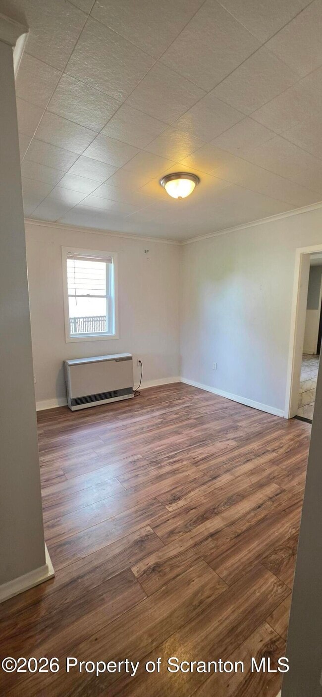 Photo - 2032 Washburn St