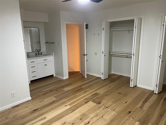 Photo - 5604 Woodrow Ave Unit 12