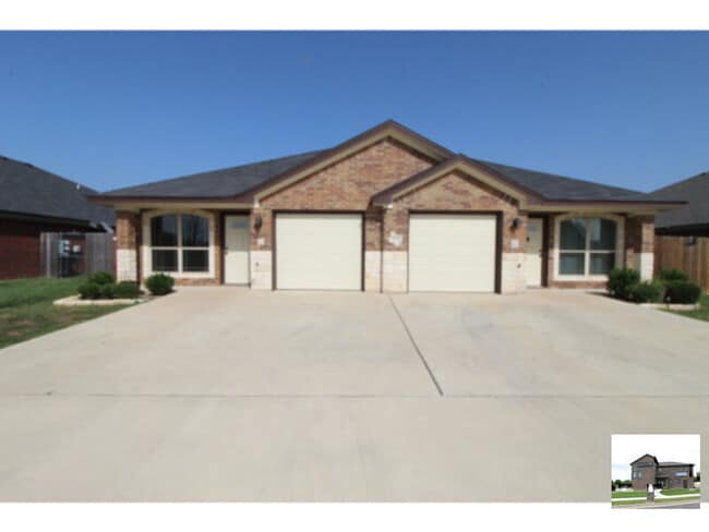 Building Photo - 4310 Hunters Pl Dr Rental