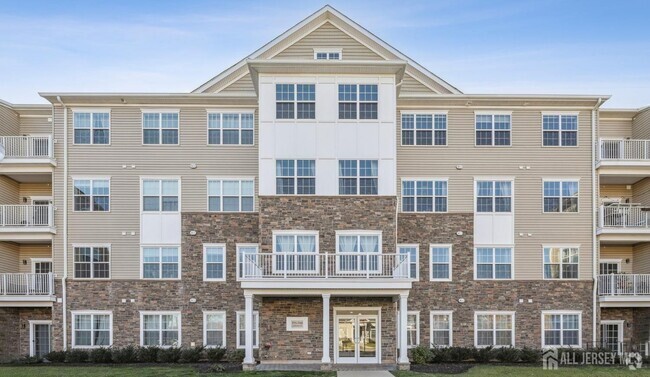 Building Photo - 611 Lorhan Dr Rental