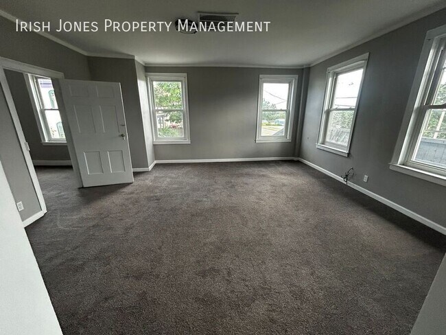 Photo - 1389 Broadway-Apt 2 - ALL UTILITIES INCLUDED! Unit Apt 2 - ALL UTILITIES INCLUDED!