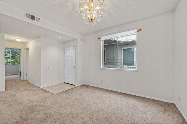 Photo - Spacious, Open-Concept 2/2 Condo SSF Unit 231