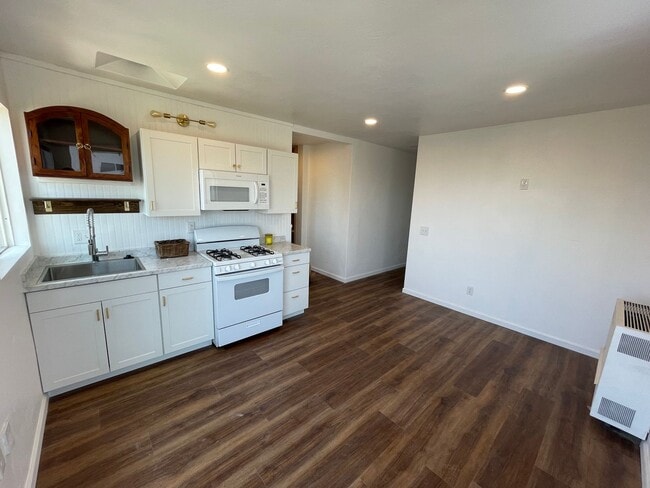 Remodeled 1BD in Mission Hills with Views ... - Remodeled 1BD in Mission Hills with Views ... Apartment Unit 1408 Sassafras