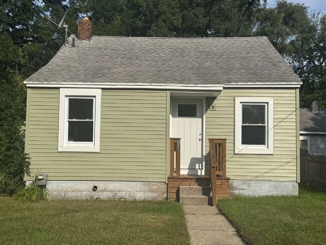 Building Photo - Your New Chapter Begins in This Pontiac 2-...