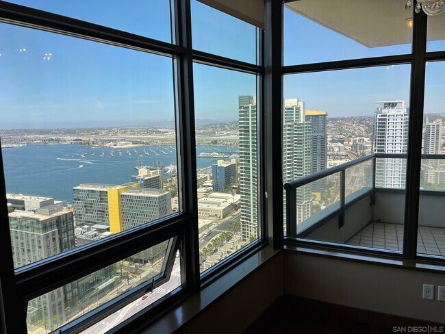 Photo - 700 W E St Unidad 3402