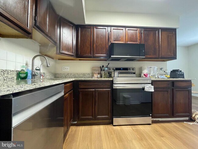 Photo - 4570 Conwell Dr