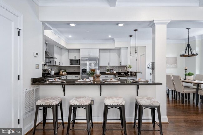 Photo - 703 Weedon St