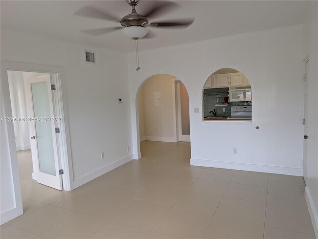 Photo - 934 Michigan Ave Unit 309
