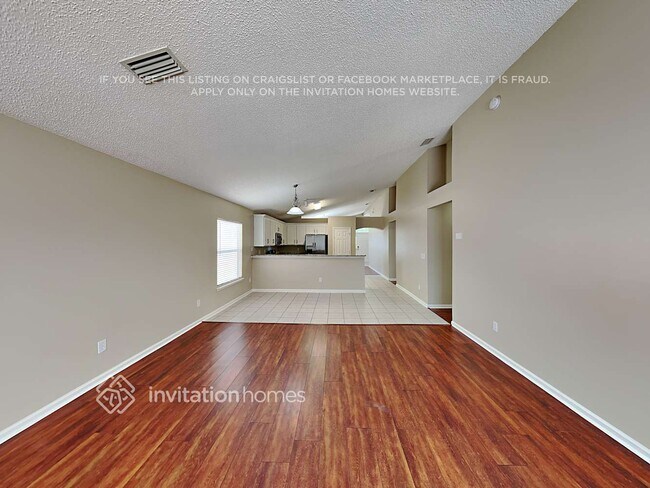 Photo - 1325 River City St