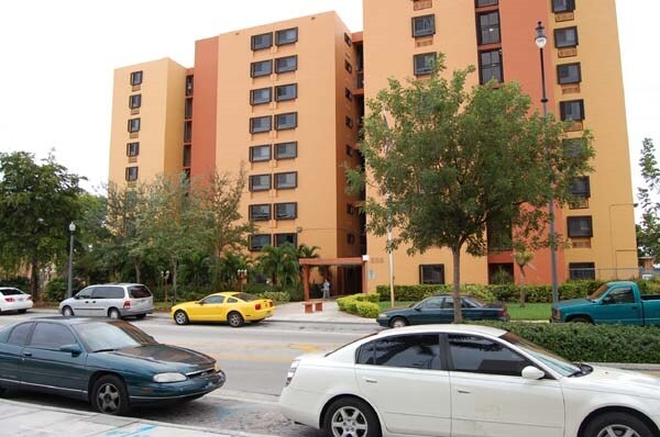 Primary Photo - Evelyn Holland Hall Apartments
