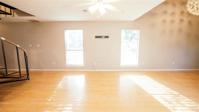 Photo - 1911 Country Village Blvd Unidad A