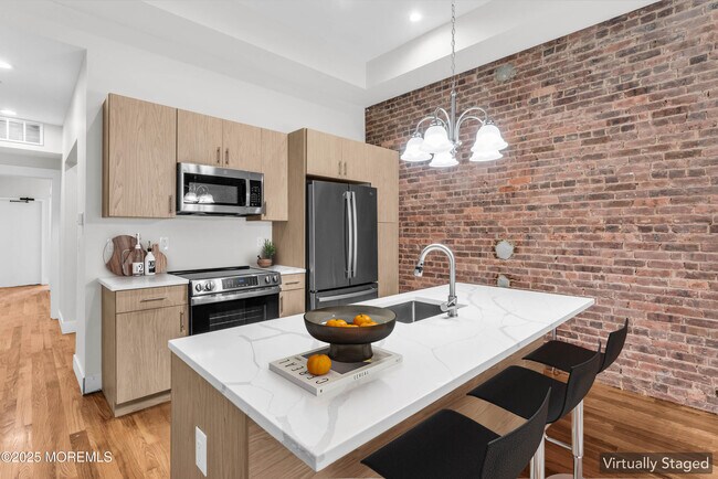 Photo - 7 Broad St Unit 2