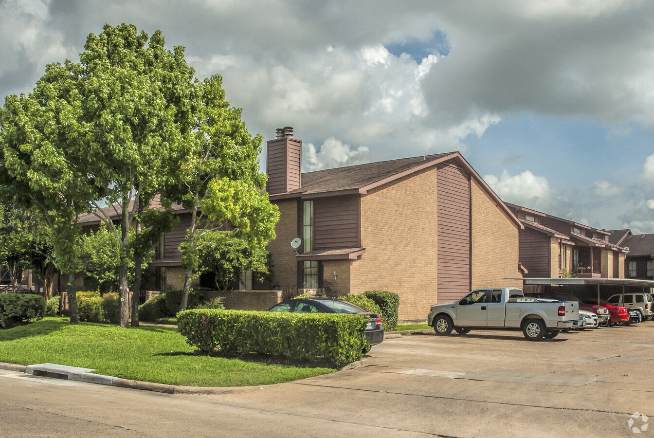Westwood II Apartments - Westwood II Apartments