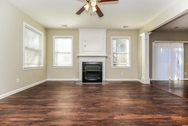 Photo - 2808 Harcourt Dr