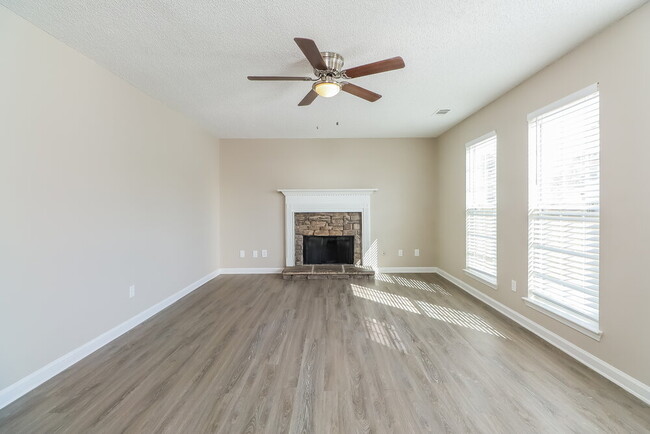 Photo - 195 Ridge Pointe Dr