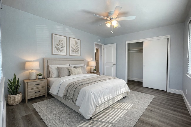 bedroom2 - The Brentwood