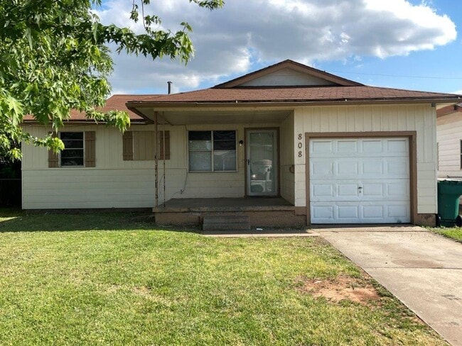 Photo - New paint, 3 bed 1 bath 1 car in SE Okc!