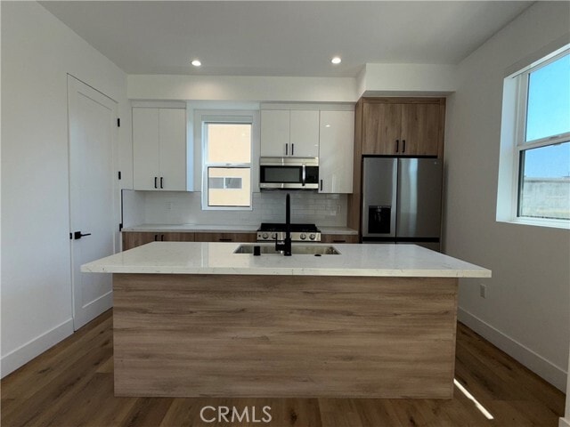 Building Photo - 5044 Laurel Canyon Blvd