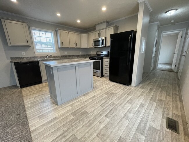 Photo - 16206 Normandy St