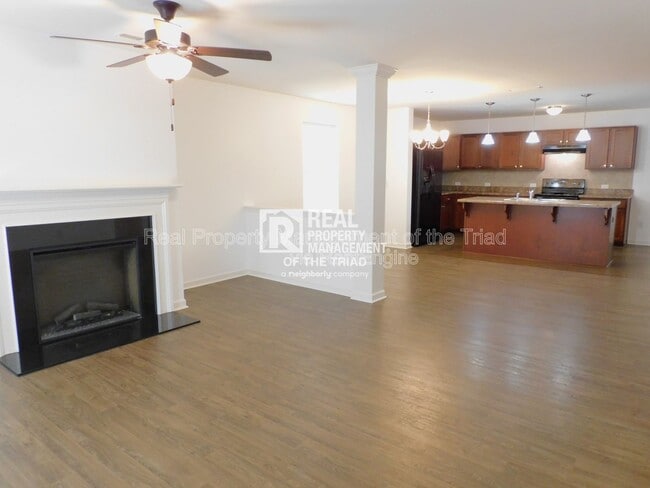 Photo - 5013 Red Poll Dr