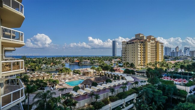 Building Photo - 20191 E Country Club Dr Unit 901 Rental