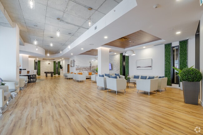 Lobby - La Voile Pointe-Claire