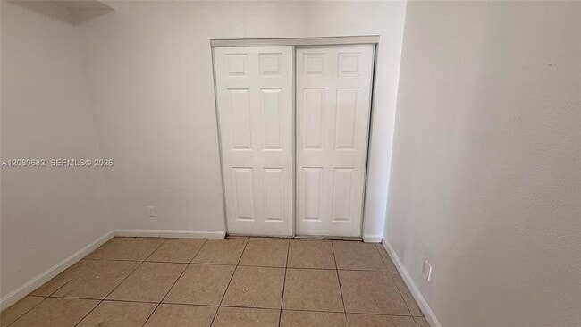 640 SW 9th Ct Unit 02