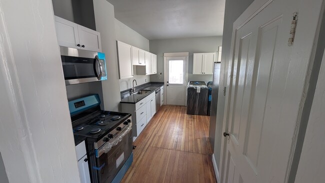 Photo - 1810 Morrie Ave