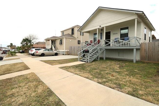 Photo - 5506 Ave Q 1/2